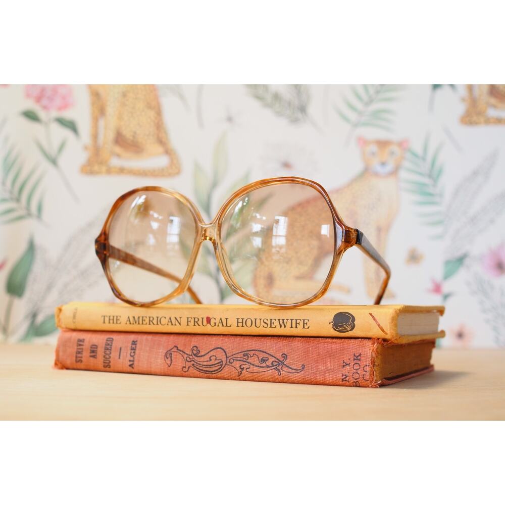 Vintage Sunglasses 1970s USA Made Retro Glam Grandma Chic Festival Disco NOS